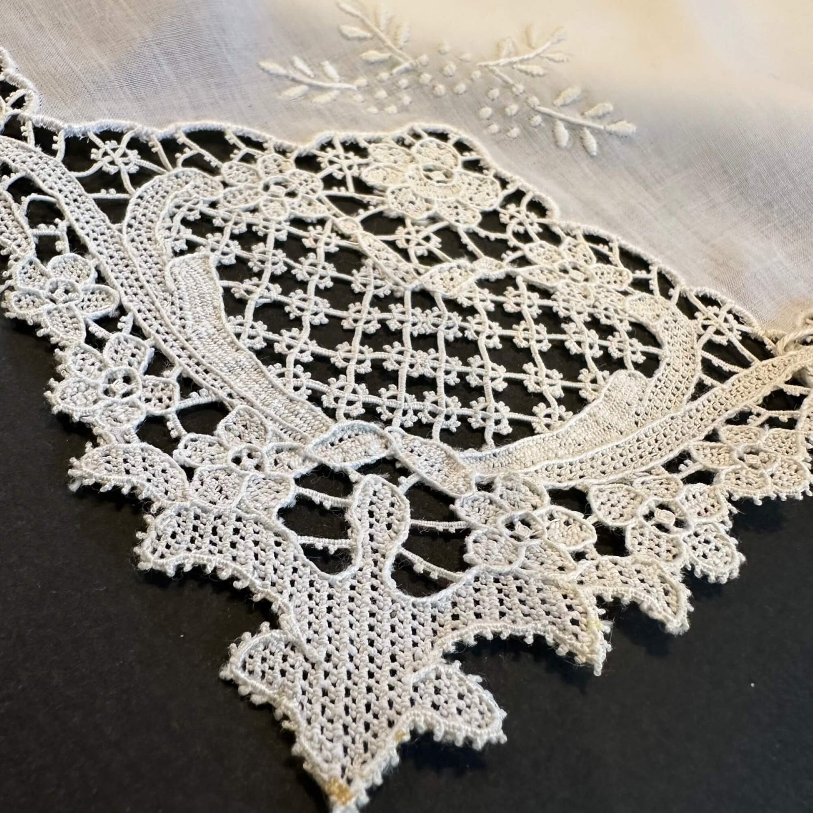 Antique Exquisite White Linen with Lace Border Handkerchief Think discount Wedding, Ireland